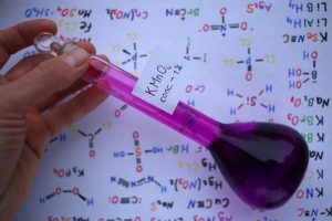 How do you prepare potassium permanganate? - Solution Parmacy