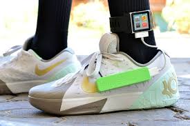 15-Year-Old Filipino Student Invents Shoes That Charge Phones While Walking